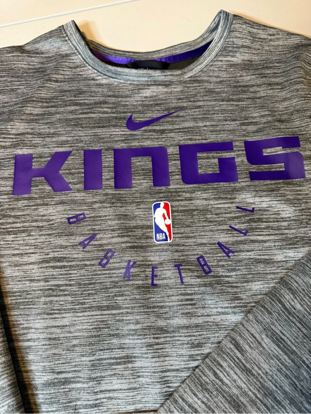 Nike Sacramento Kings Practice Fleece NBA Spotlight Sweatshirt Gray/Purple sz M